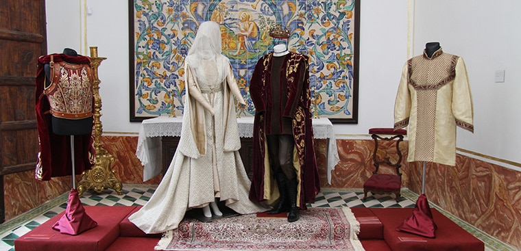 El Museu de la Seda València exposa els vestits de l’exitosa sèrie televisiva “Isabel”