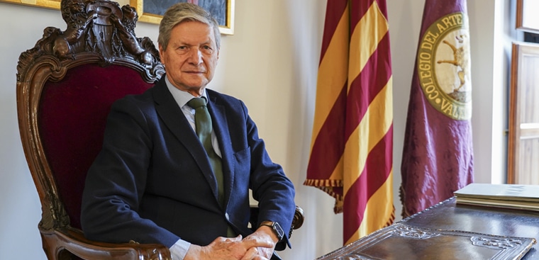 Vicente Genovés finaliza su presidencia en el Colegio del Arte Mayor de la Seda